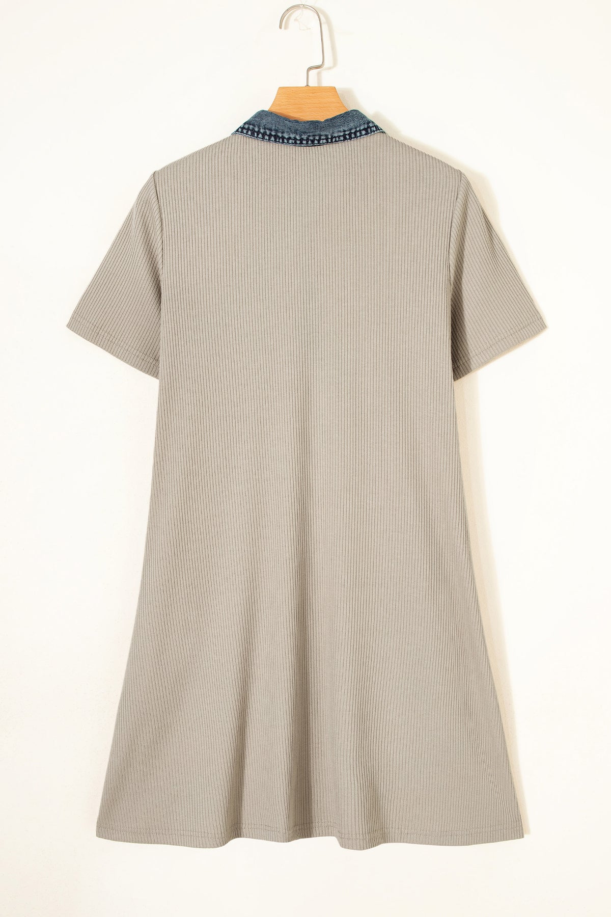 Vestido Beige Siena con Cuello Polo