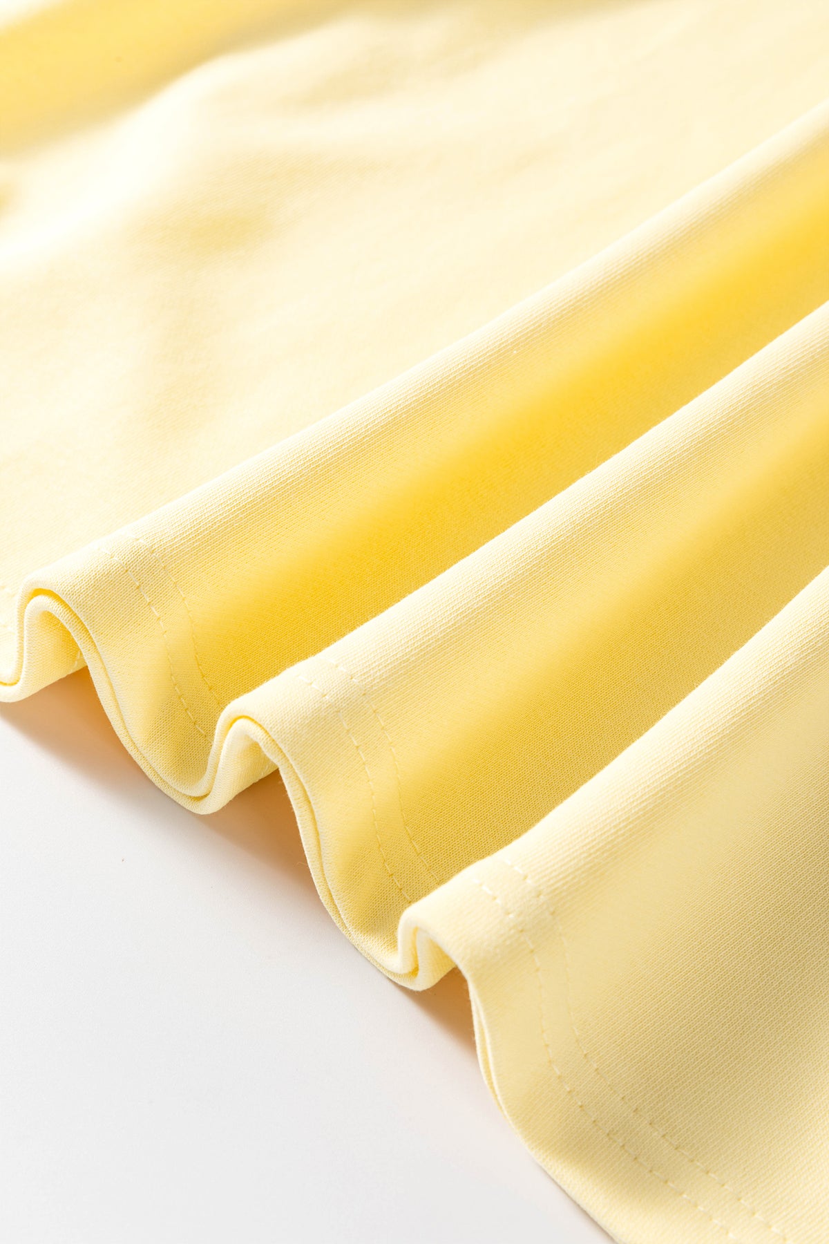 Vestido Amarillo Crema con Encaje Bordado