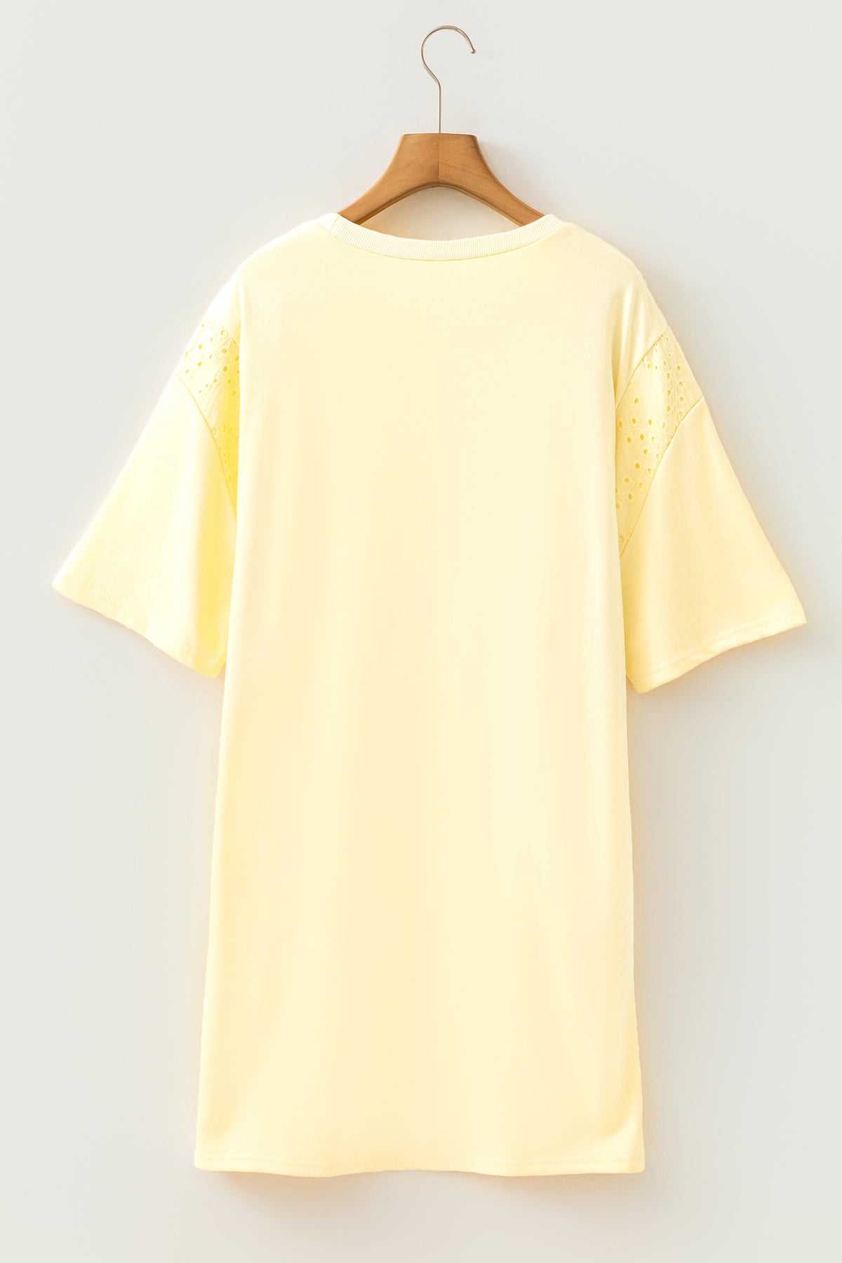 Vestido Amarillo Crema con Encaje Bordado