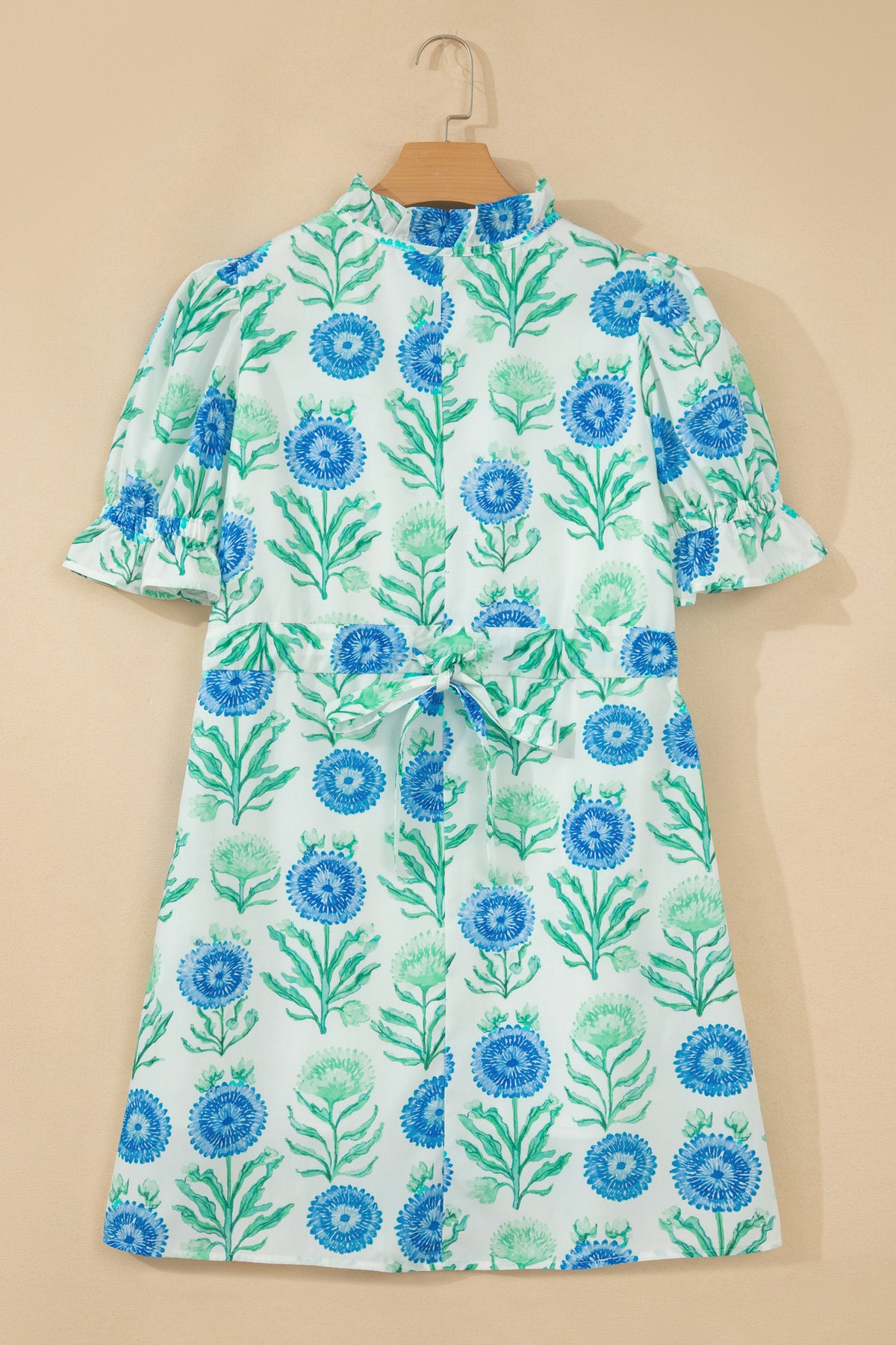 Robe bleu ciel imprimé floral à demi-boutons et manches courtes volantées