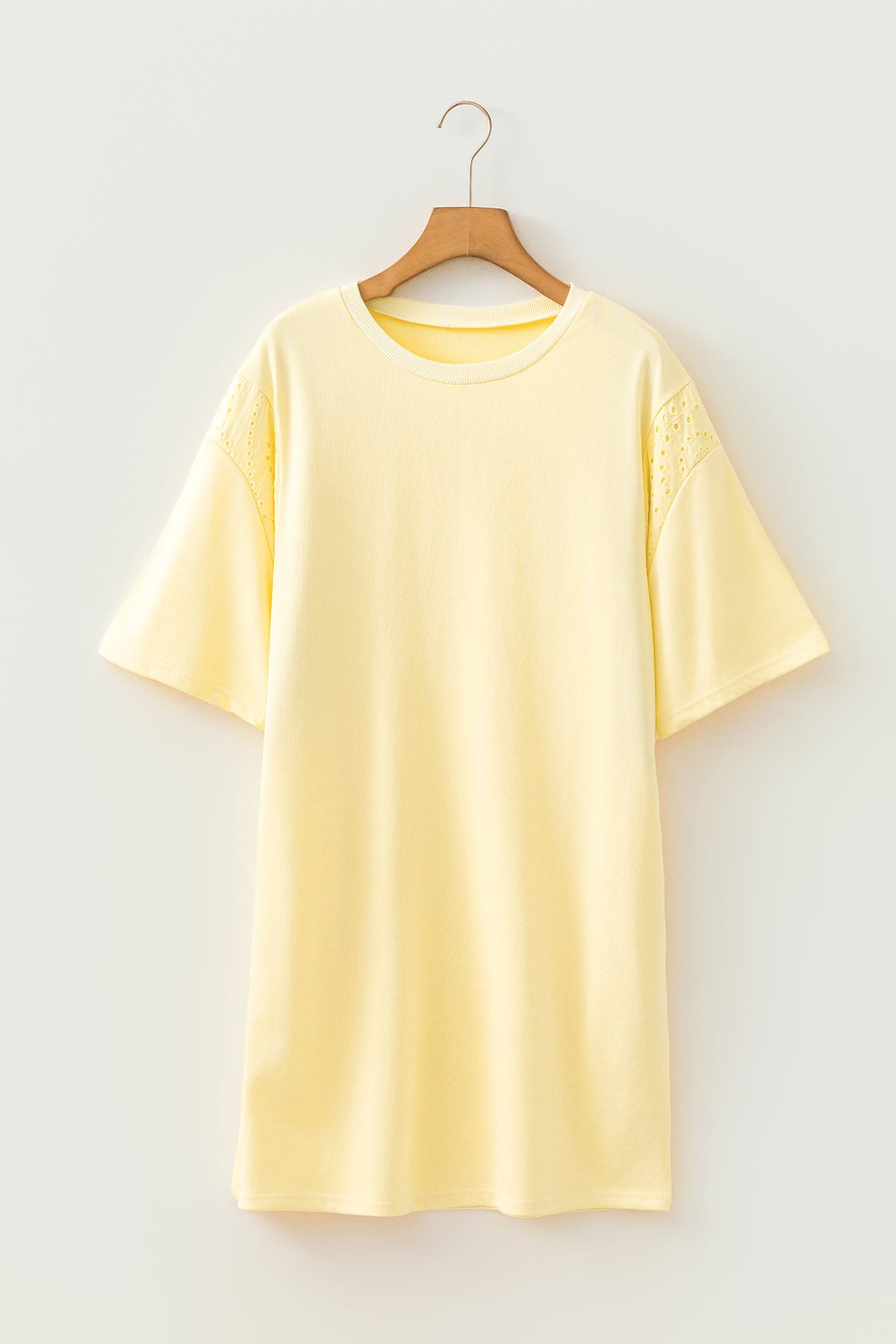 Vestido Amarillo Crema con Encaje Bordado